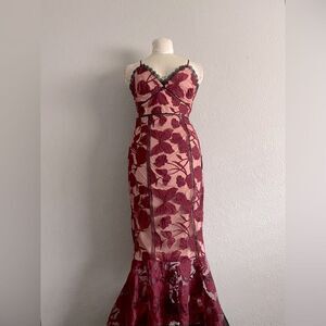 NWT Lulus Alluring Dream Burgundy Floral Mesh Lace Trumpet Midi Dress, Small